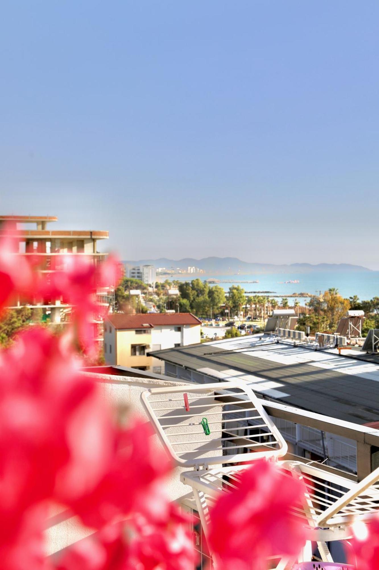 Sea View Apartments Golem  Exteriér fotografie